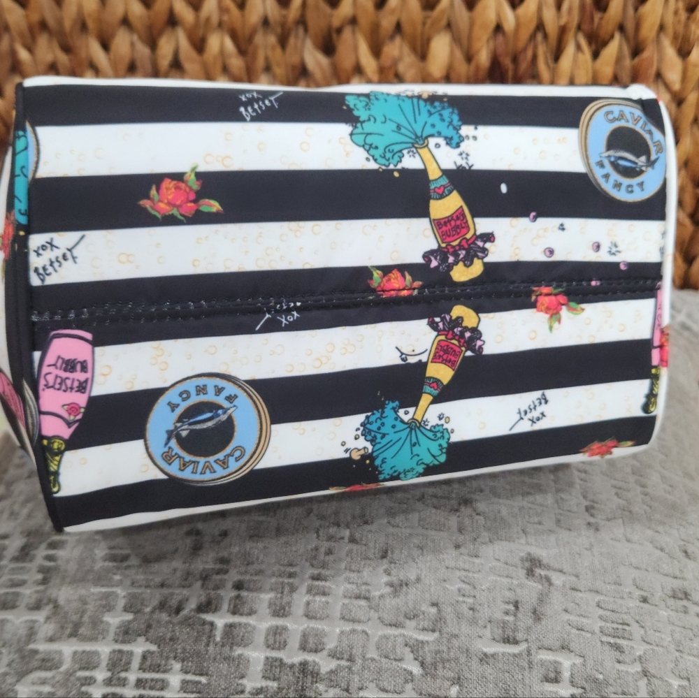 NWT Betsey Johnson "Caviar & Bubbly" Insulated Lunch Tote Chic Striped Bag - Picture 11 of 17